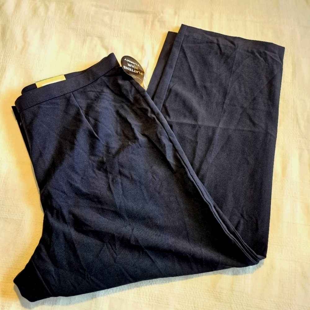 Dressbarn women's size 18W navy blue dress pants, have stretch, NWT